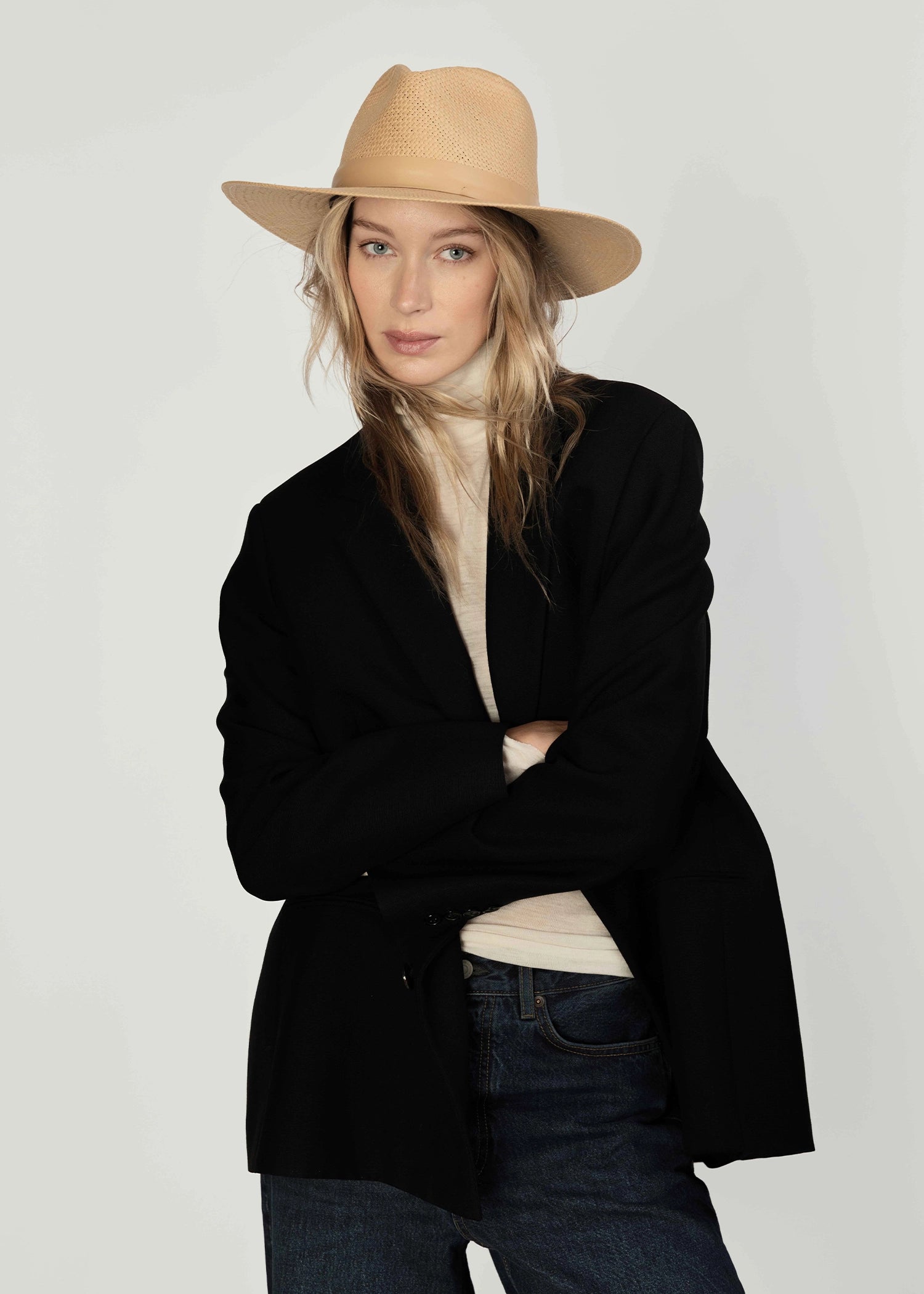 Janessa-Leone-Simon-Hat-Packable-straw-Fedora