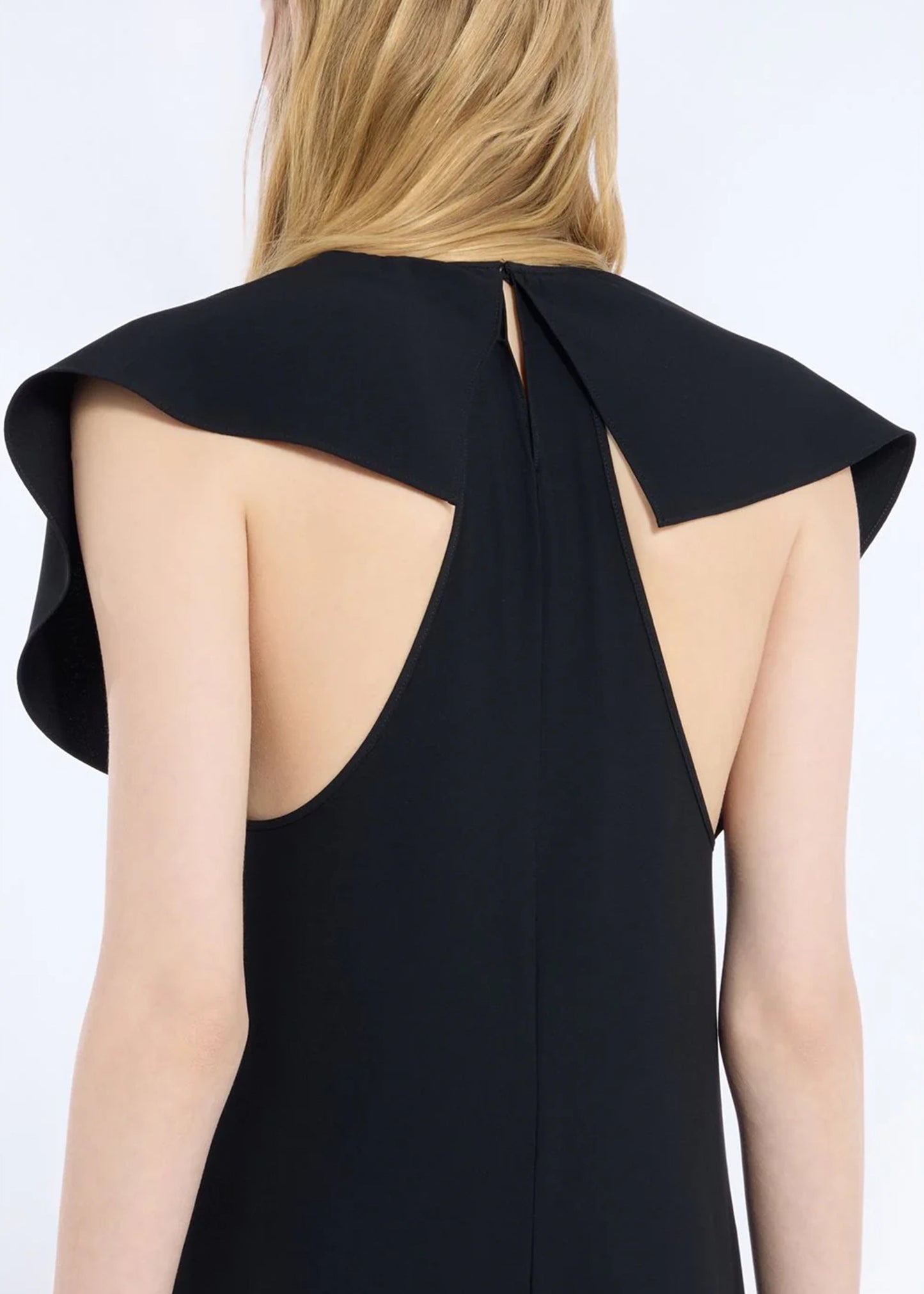 NO.21-Long-crew-neck-dress-black