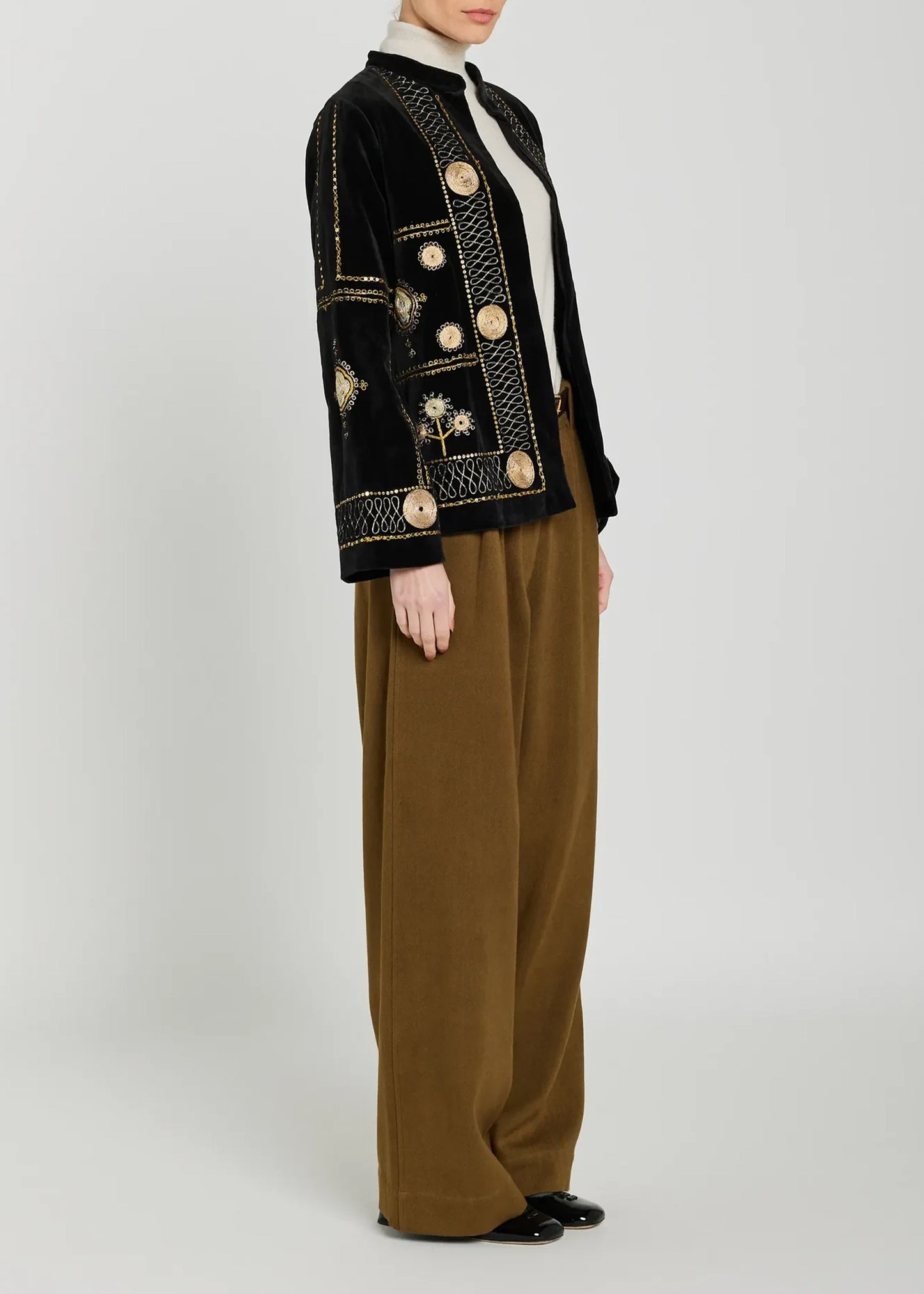 V-de-vinster-COTI-black-embroidered-jacket
