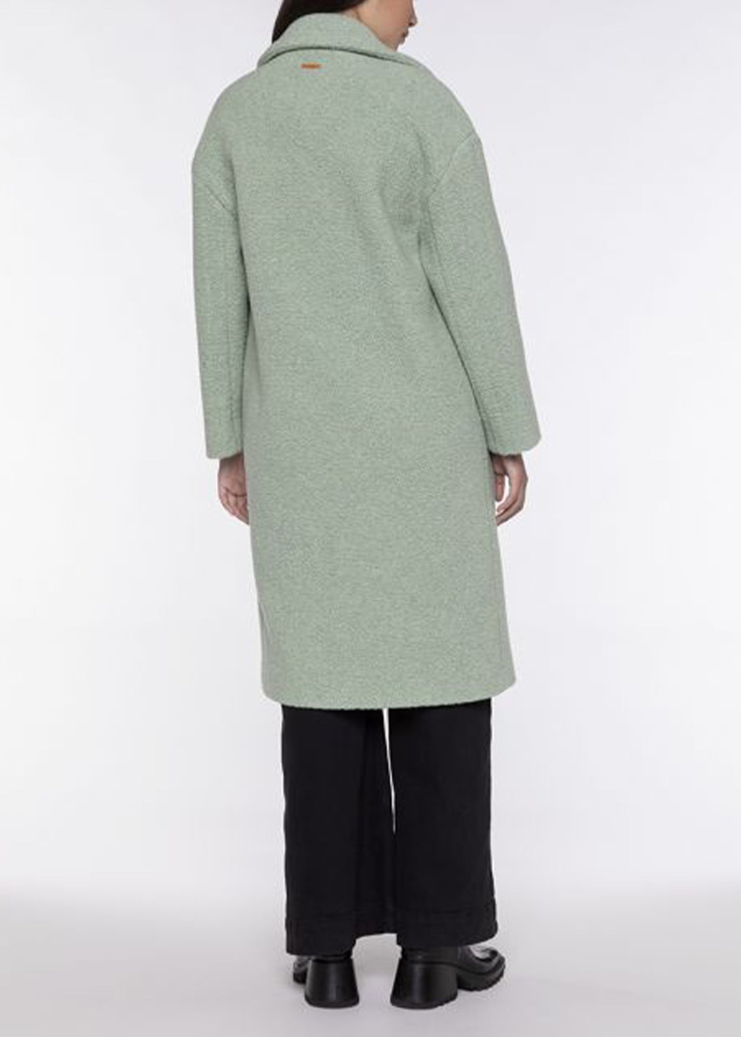 Maison-Lener-OVERSIZED-ALMOND-GREEN-OVERCOAT-IN-SKINSHEEP-FAKE-FUR-OF-WOOL