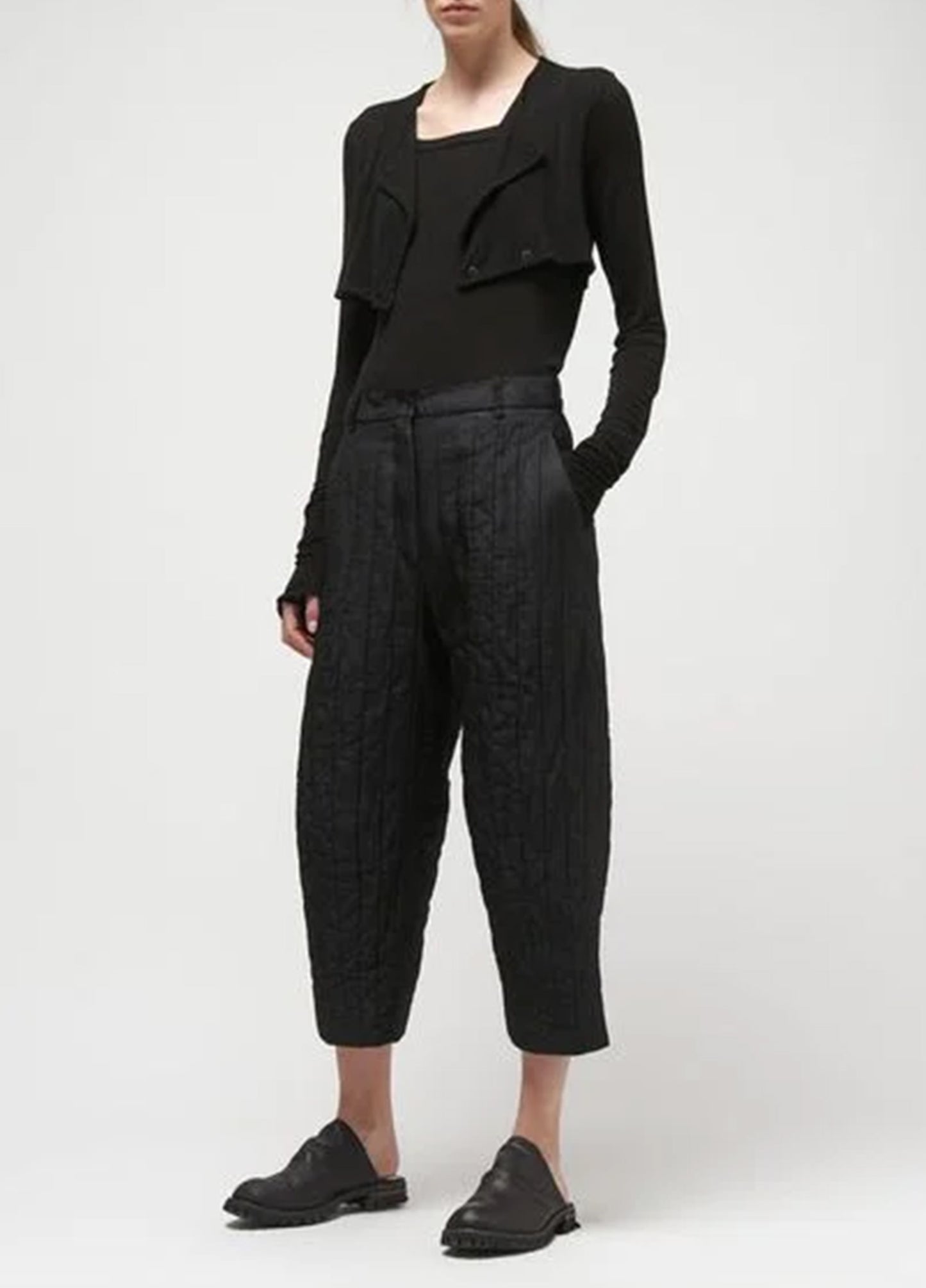 Masnada-Pants-7372-padded-pants-black-womens