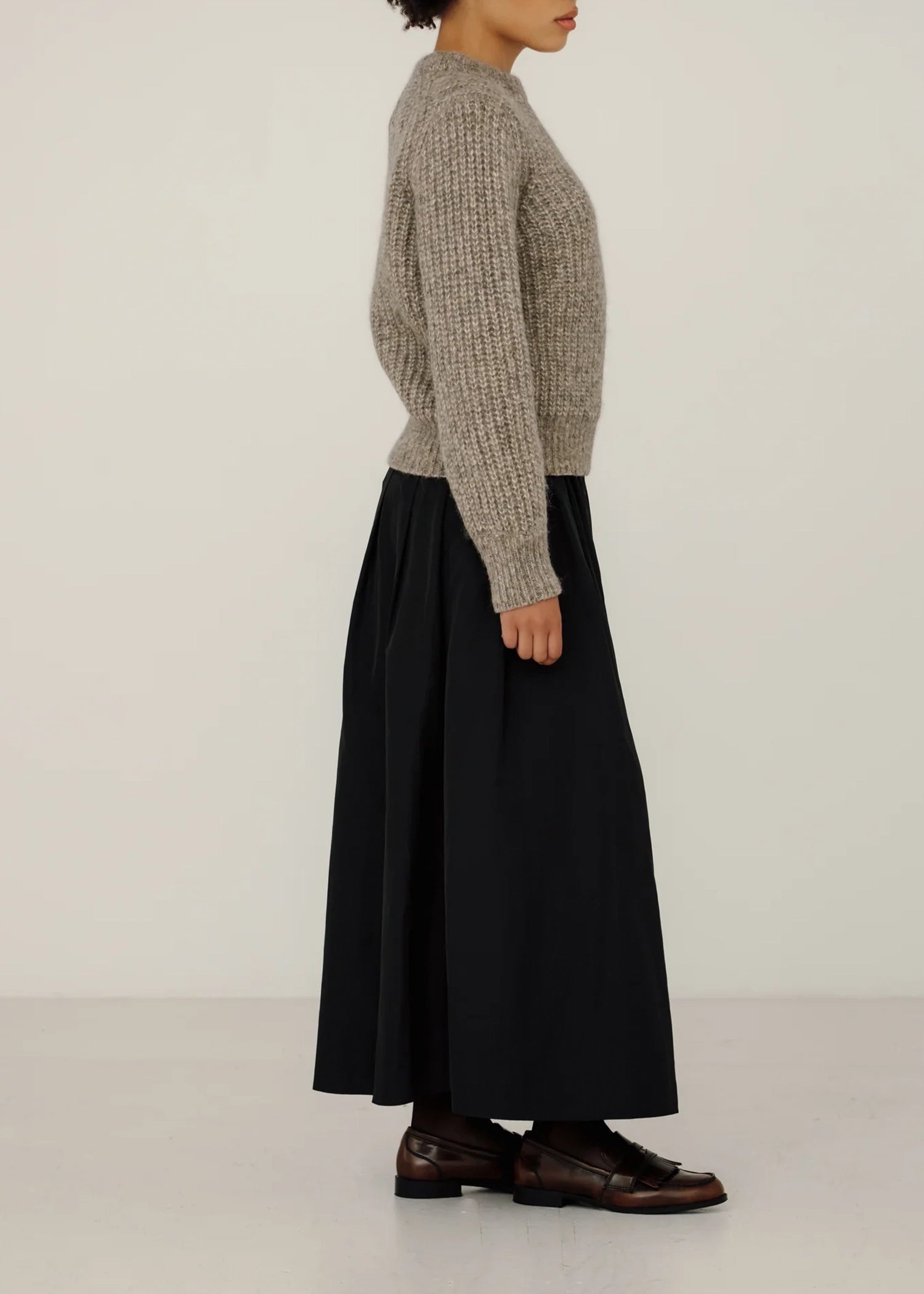 Bare-Knitwear-Cora-Crewneck-Oat