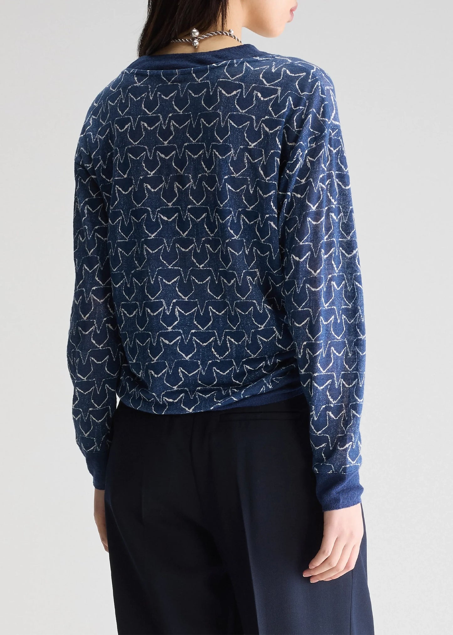 Bellerose-blue-star-printed-long-sleeved-t-shirt-senia