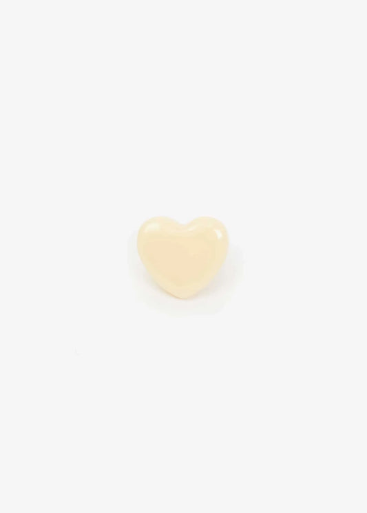Clare-V-grande-heart-ring