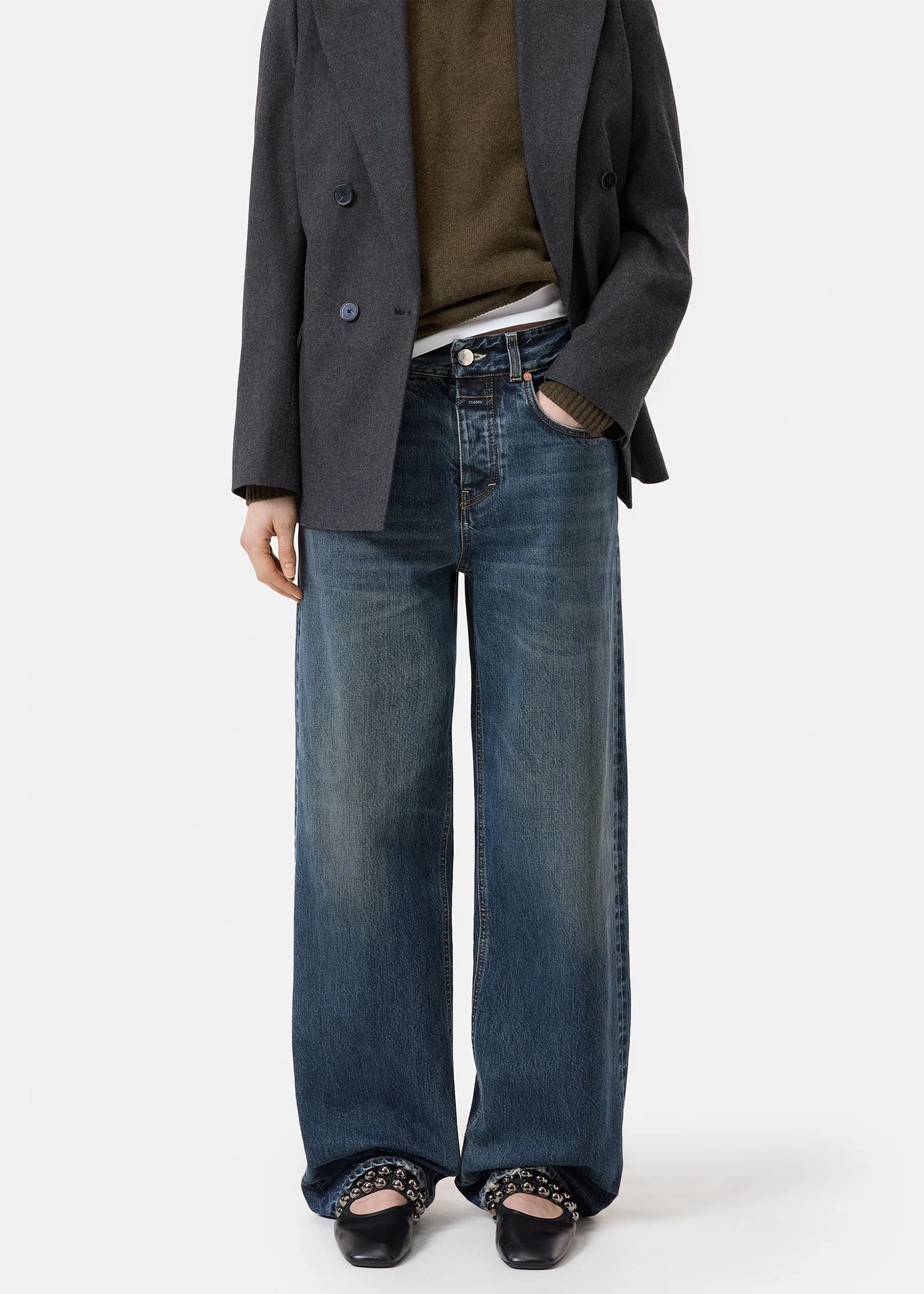 Closed-Nikka-Wide-Jean-dark-blue