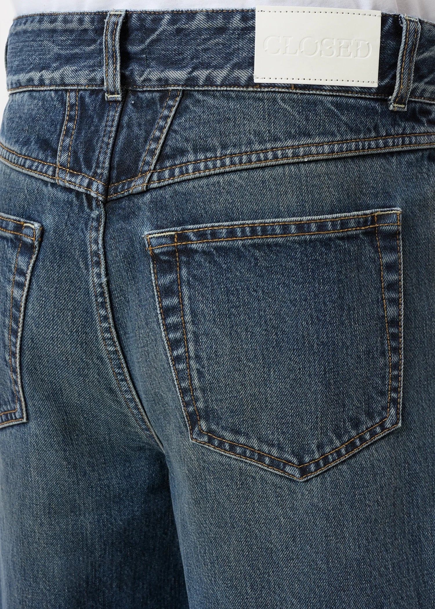 Closed-Nikka-Wide-Jean-dark-blue