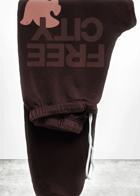 FREECITY-sweatpant-chocolate-rabbit