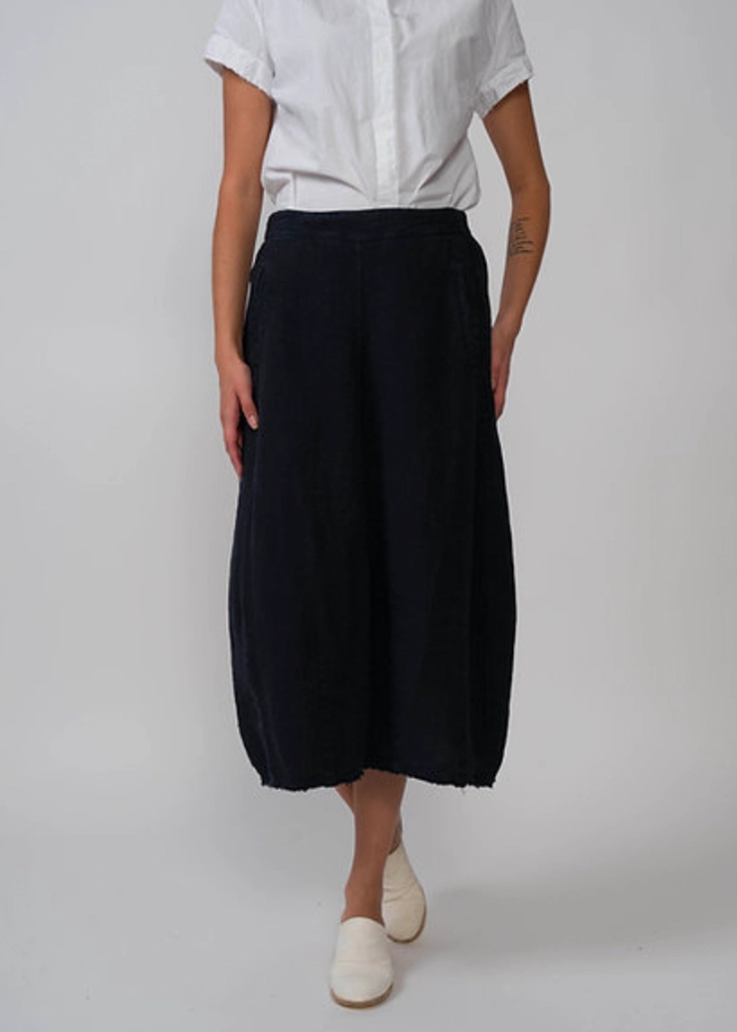 Hannoh-Wessel-Jade-Skirt-navy