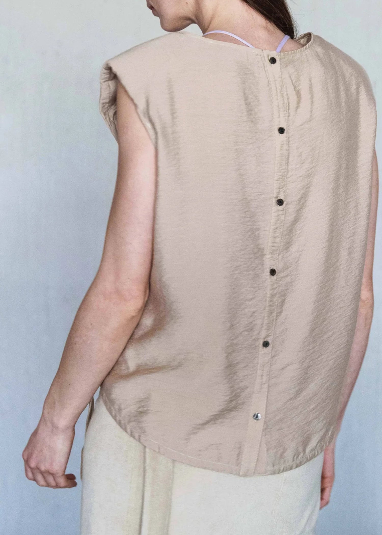 Humanoid-Elijah-Top-coconut