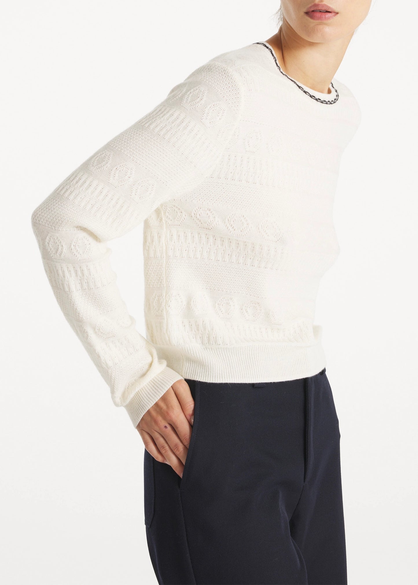 Le-Mont-saint-michel-sdill-fancy-shirt-sleeve-sweater