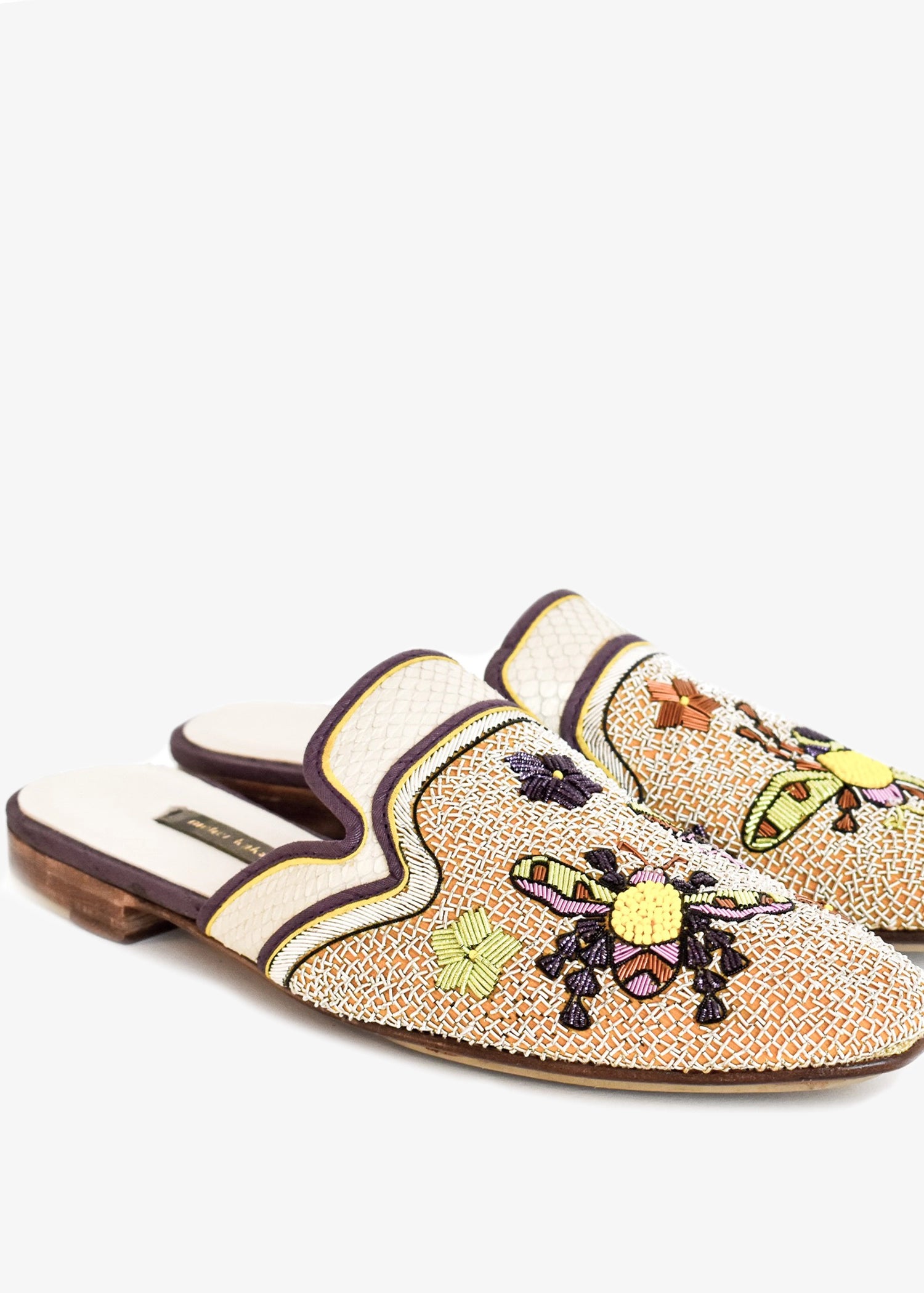 Meher-Kakalia-QUEEN-POTNIA-SLIPPER-magma-white-white