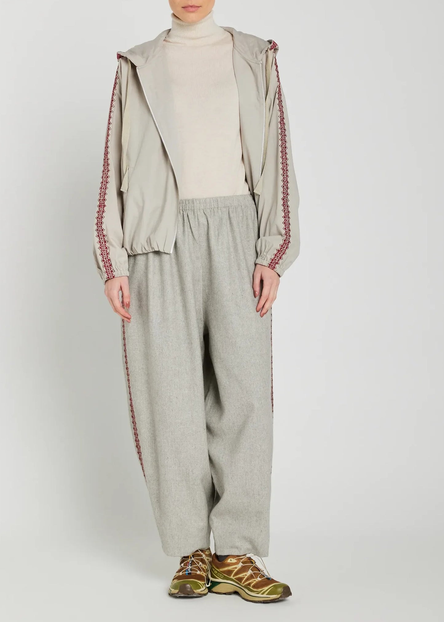 V-de-Vinster-Seema-Embroidered-Hoodie