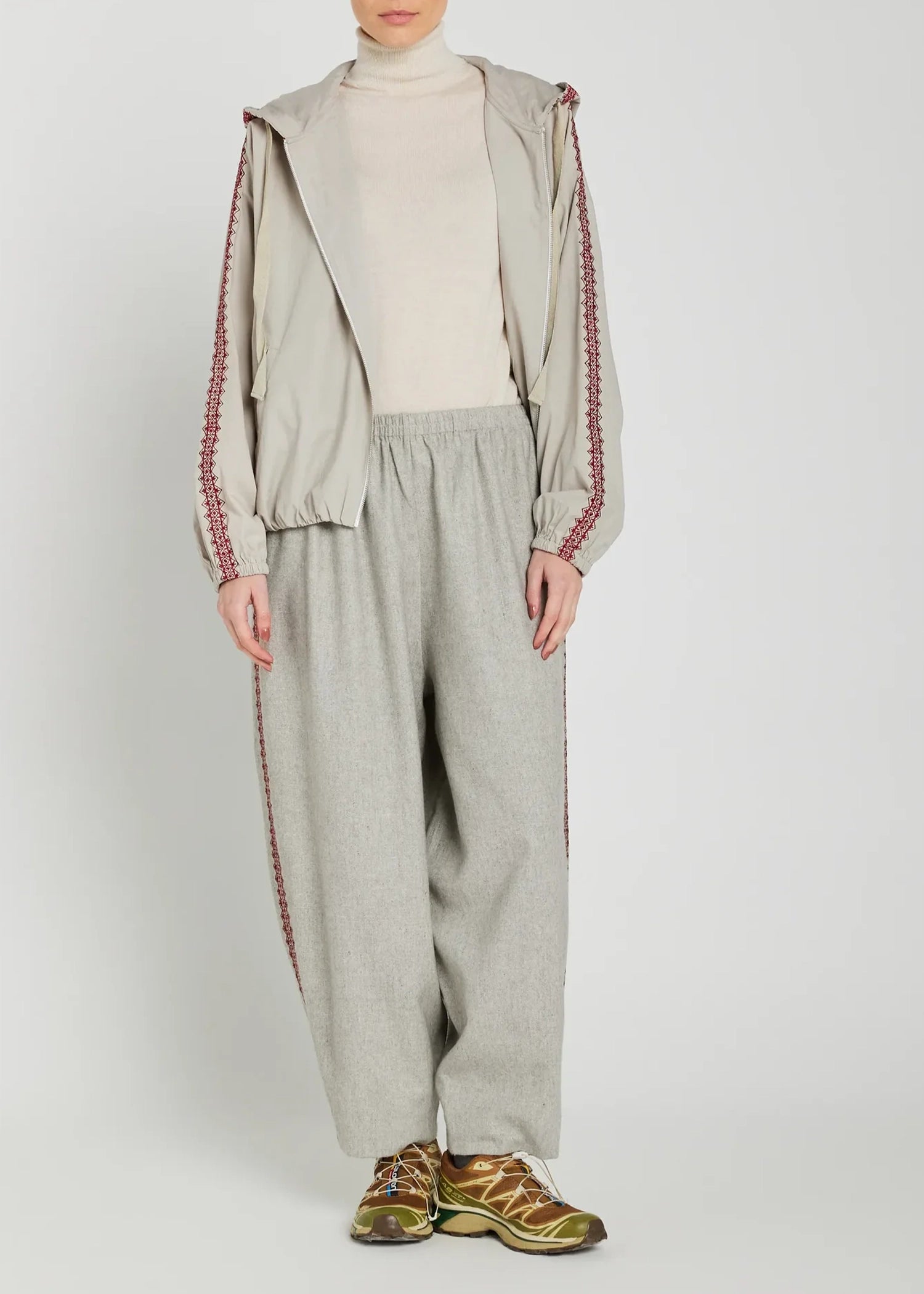 V-de-Vinster-Seema-Embroidered-Hoodie