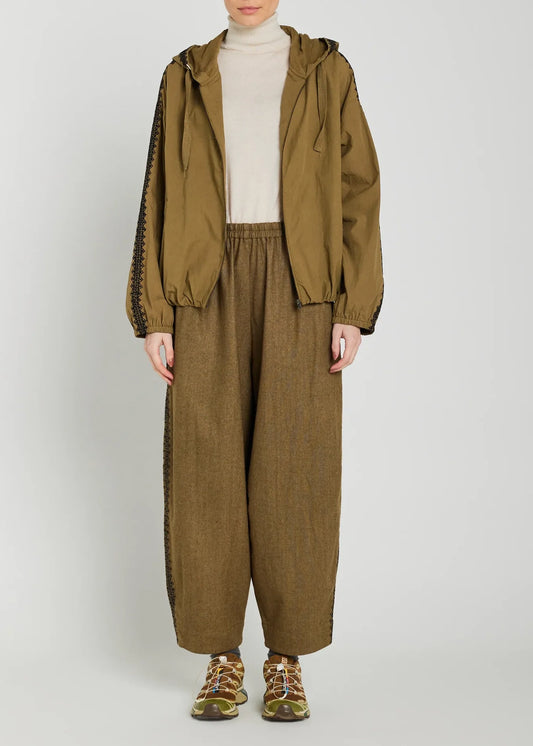 V-de-Vinster-Seema-Embroidered-Hoodie