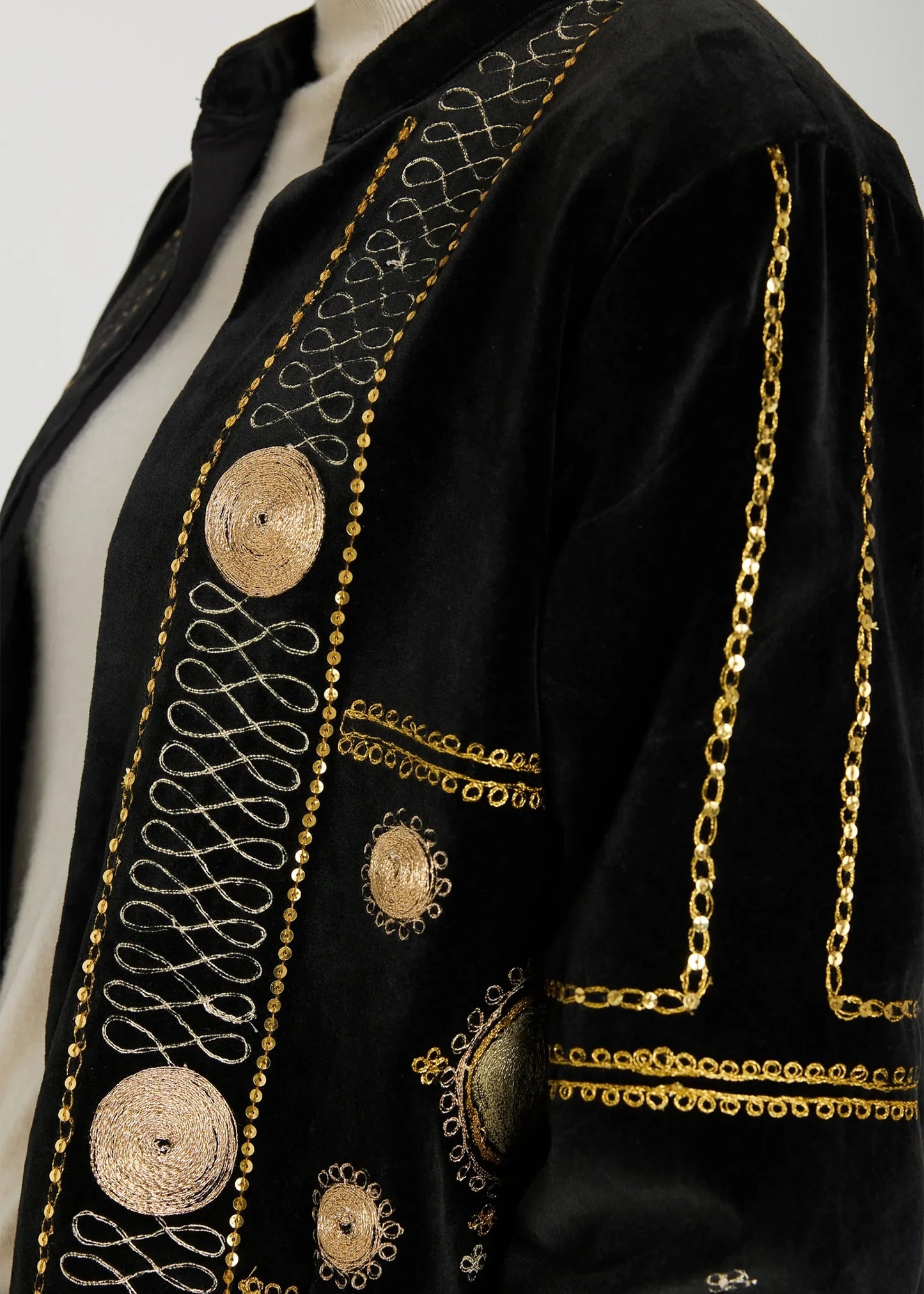V-de-vinster-COTI-black-embroidered-jacket