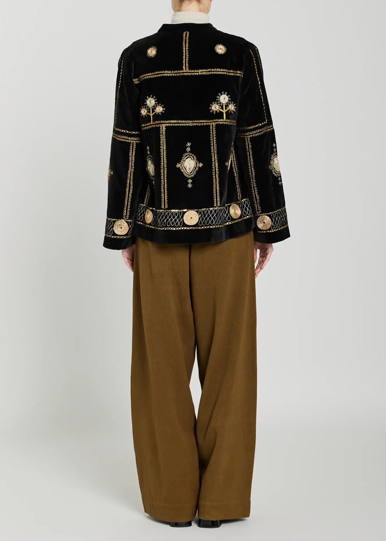 V-de-vinster-COTI-black-embroidered-jacket